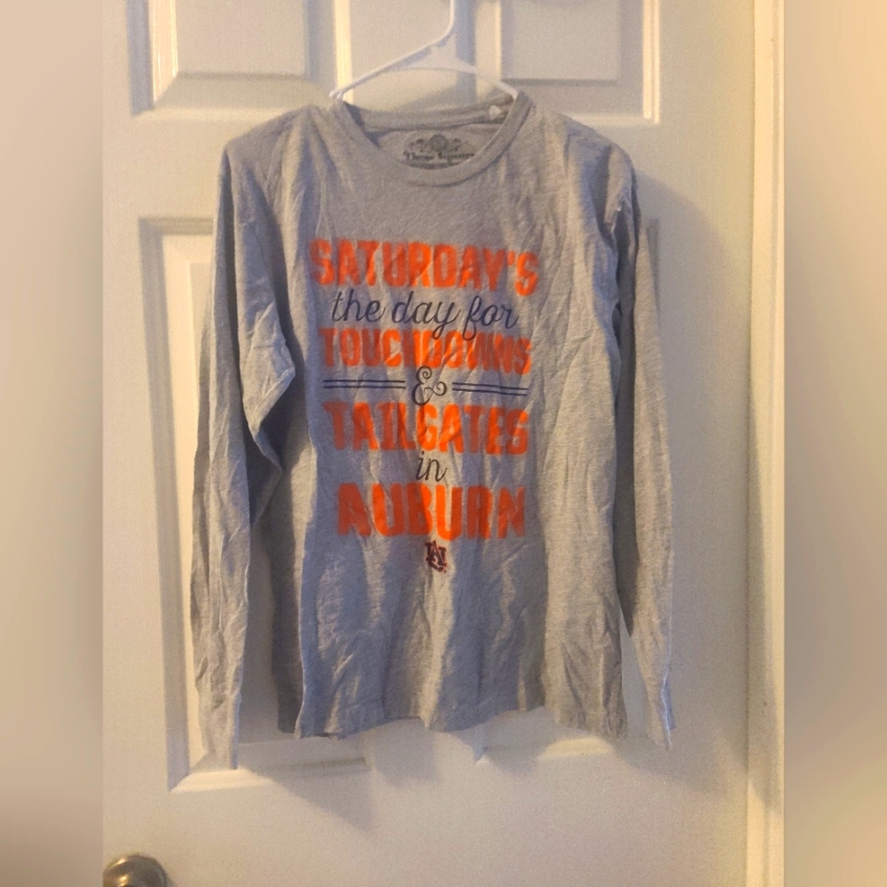 Auburn long-sleeved tee small